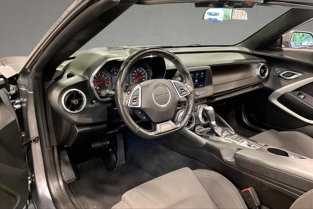Used 2019 Chevrolet Camaro LT RWD image 17