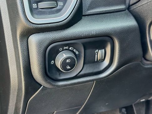 Used 2025 RAM 2500 Big Horn AWD/4WD image 12