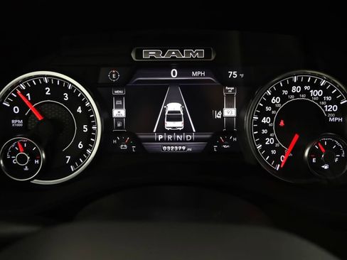 Used 2022 RAM 1500 Big Horn AWD/4WD image 16