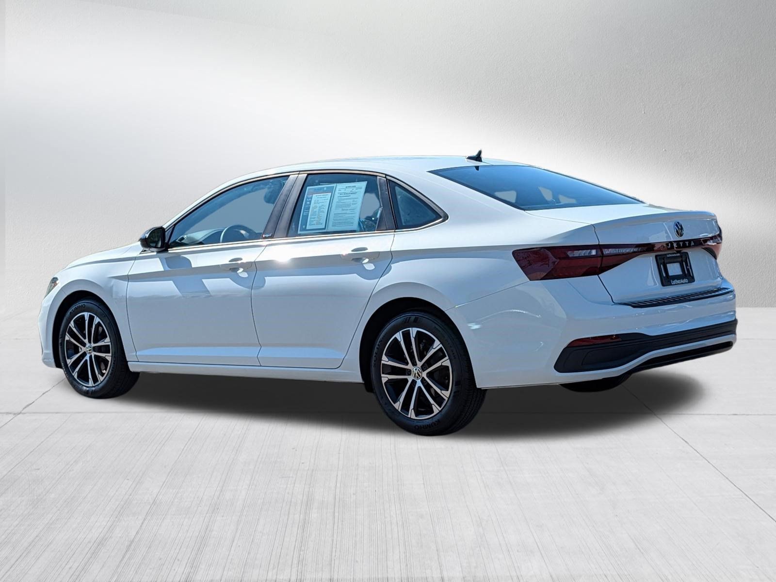 Certified 2025 Volkswagen Jetta Sport FWD image 5