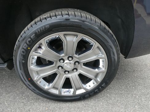 Used 2017 Chevrolet Tahoe Premier AWD/4WD image 39