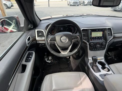 Used 2018 Jeep Grand Cherokee Limited image 15