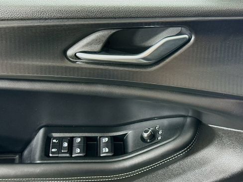 Used 2025 Jeep Grand Cherokee Laredo X AWD/4WD image 24