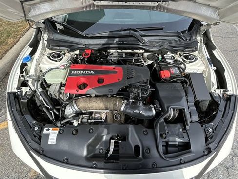 Used 2018 Honda Civic Type R image 14