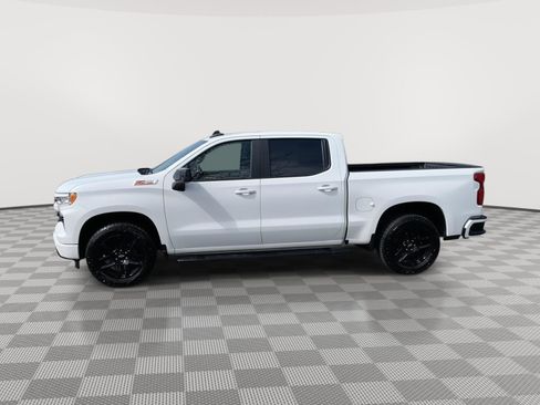 Used 2022 Chevrolet Silverado 1500 RST AWD/4WD image 2