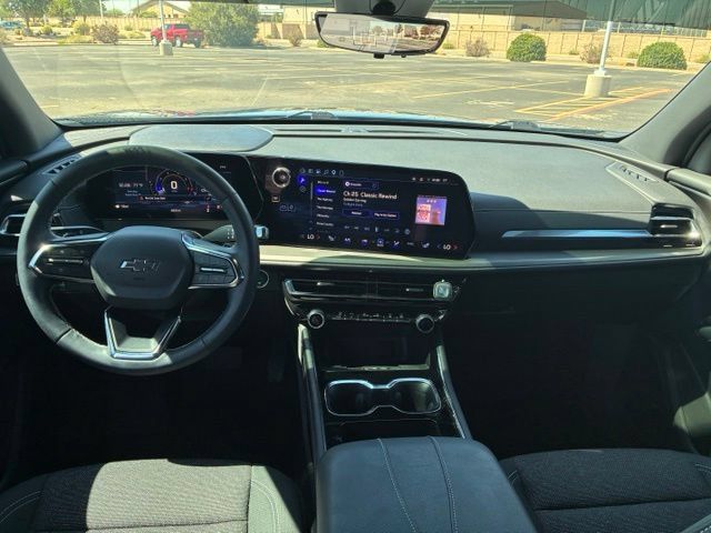 Used 2026 Chevrolet Traverse LT w/ Midnight/Sport Edition FWD image 14