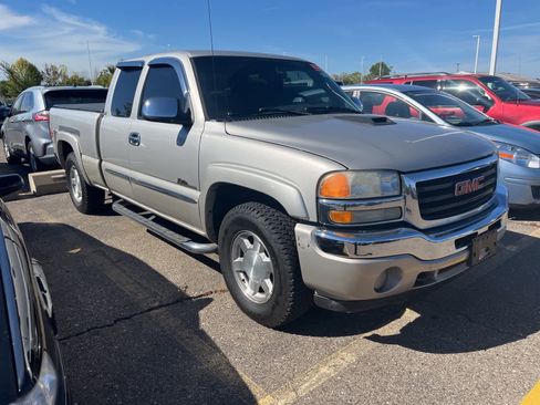 Used 2005 GMC Sierra 1500 SLE image 17