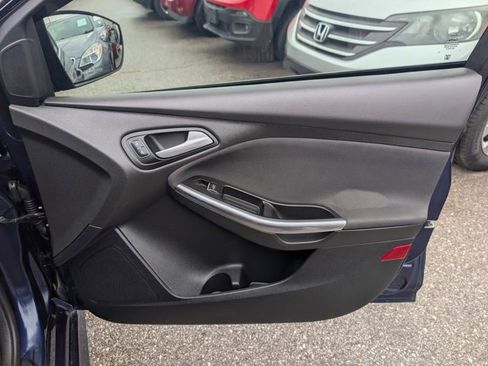 Used 2017 Ford Focus ST image 24