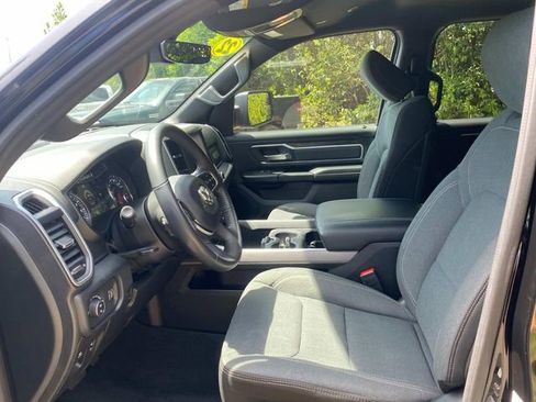 Used 2022 RAM 1500 Big Horn AWD/4WD image 11