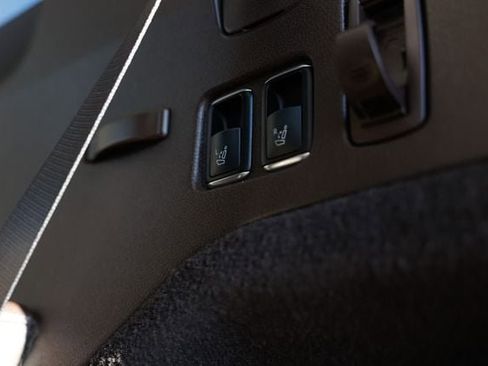 Used 2017 Mercedes-Benz GLS 550 4MATIC image 55