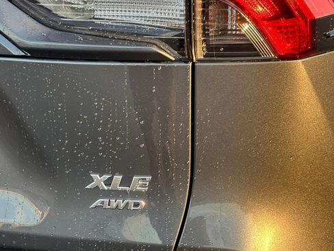 Used 2023 Toyota RAV4 XLE Premium image 29