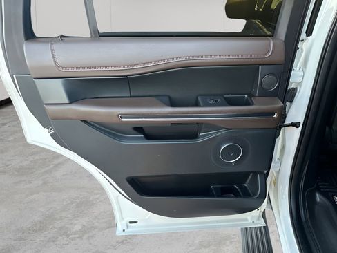 Used 2021 Ford Expedition King Ranch image 17