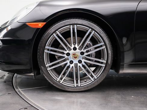 Used 2015 Porsche 911 Carrera image 14