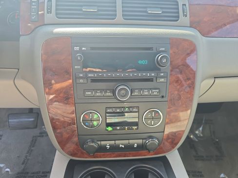 Used 2013 Chevrolet Avalanche LT w/ All-Star Edition image 25