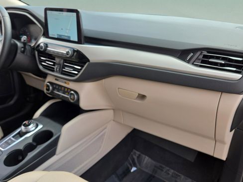 Used 2020 Ford Escape SEL image 21