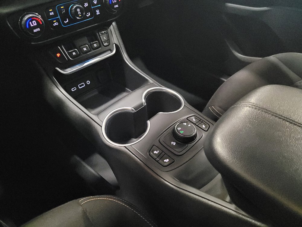 Used 2018 GMC Terrain SLE w/ Driver Convenience Package AWD/4WD image 26