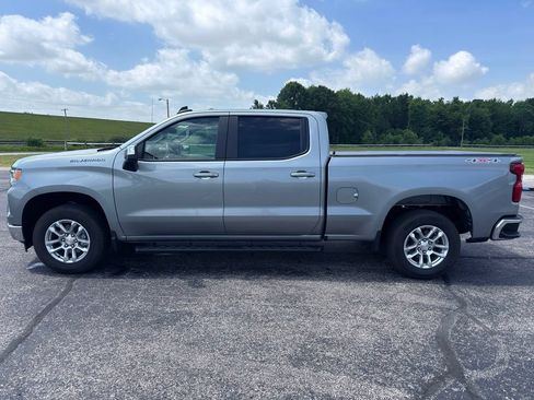 Used 2025 Chevrolet Silverado 1500 LT AWD/4WD image 17