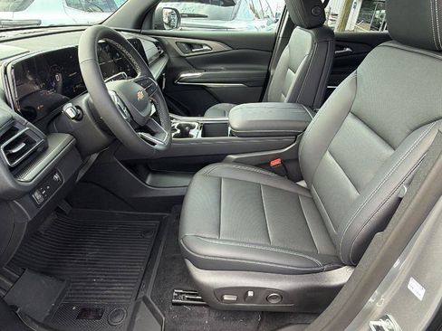New 2026 Chevrolet Traverse LT w/ Driver Confidence Package FWD image 16