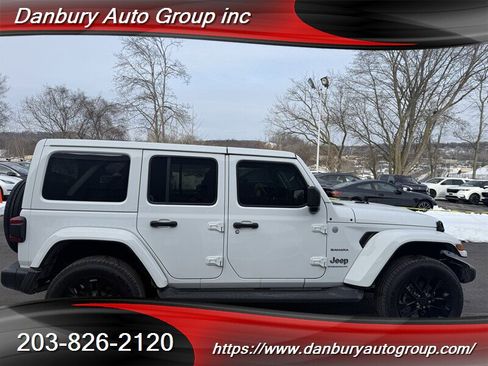 Used 2024 Jeep Wrangler Unlimited Sahara image 7