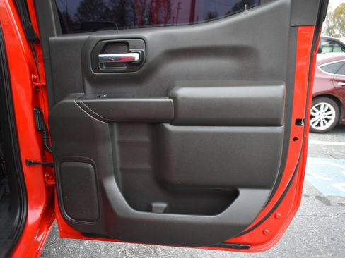 Used 2019 Chevrolet Silverado 1500 LT w/ Texas Edition image 38