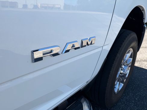 Used 2024 RAM 2500 Big Horn AWD/4WD image 21