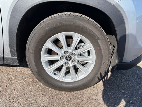 Certified 2025 Toyota Grand Highlander XLE image 8