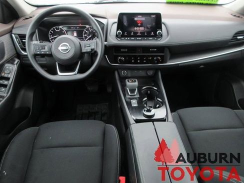Used 2023 Nissan Rogue S image 9