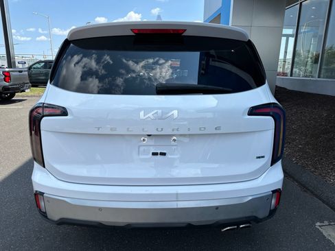 Used 2024 Kia Telluride EX w/ EX Captain's Chair Package AWD/4WD image 7