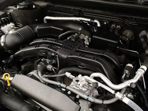 Used 2025 Subaru Outback Onyx Edition image 11