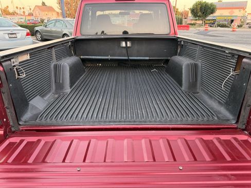Used 2006 Ford Ranger XLT RWD image 9