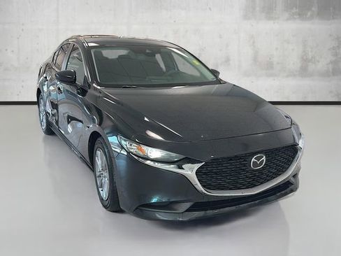 Used 2020 MAZDA MAZDA3 Sedan image 3