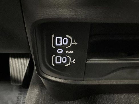 Used 2023 RAM 2500 Big Horn w/ Night Edition image 22