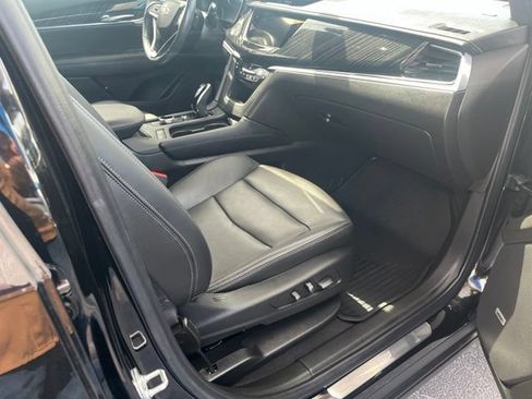 Used 2024 Cadillac XT6 Premium Luxury w/ LPO, Floor Liner Package FWD image 12