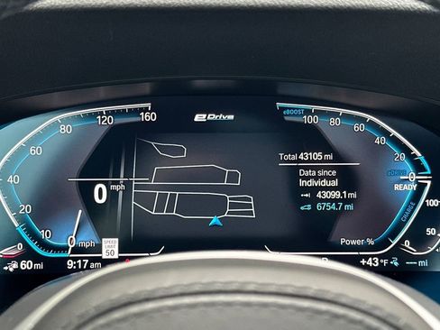 Used 2023 BMW 530e w/ M Sport Package image 28