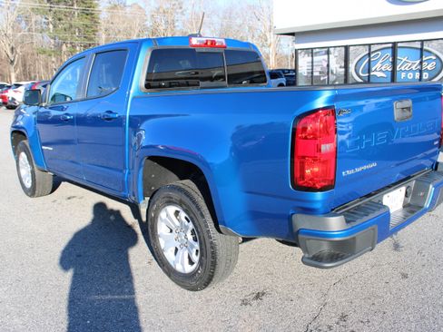 Used 2022 Chevrolet Colorado LT w/ LT Convenience Package image 8