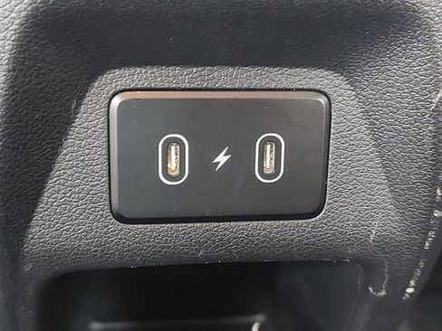 Used 2025 Hyundai Venue SEL FWD image 20
