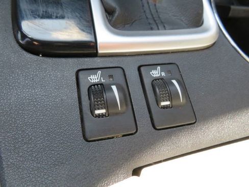 Used 2019 Toyota Highlander XLE image 26