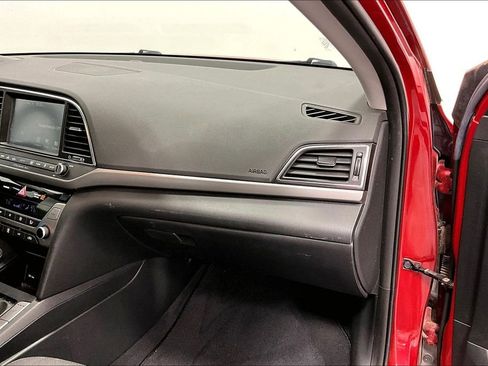 Used 2017 Hyundai Elantra Limited w/ Limited Tech Package 04 image 19