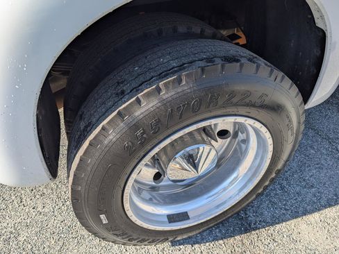 Used 2012 Ford F350 Lariat image 5