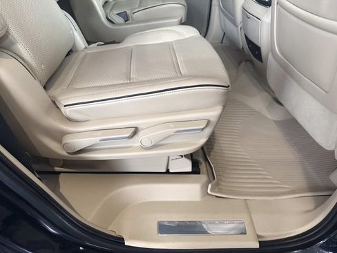 Certified 2024 Cadillac Escalade Premium Luxury w/ LPO, Floor Liner Package AWD/4WD image 23