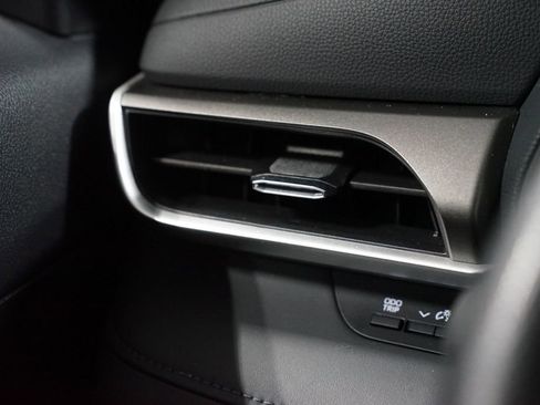 Certified 2023 Toyota Highlander L image 25