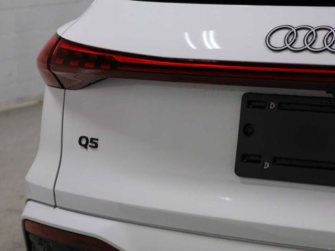 New 2025 Audi Q5 Premium Plus image 8