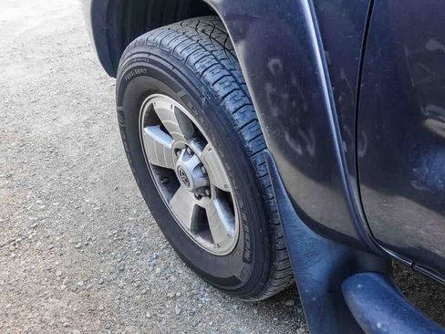 Used 2013 Toyota Tacoma PreRunner image 20