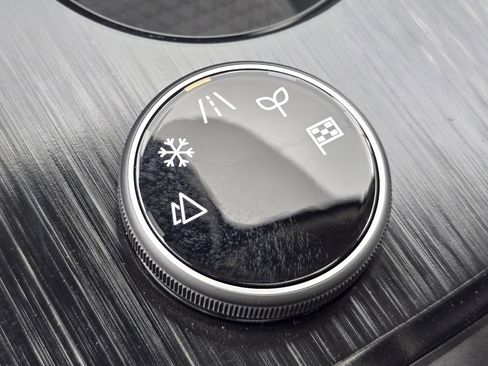 New 2026 Nissan Rogue SV w/ SV Premium Package image 6