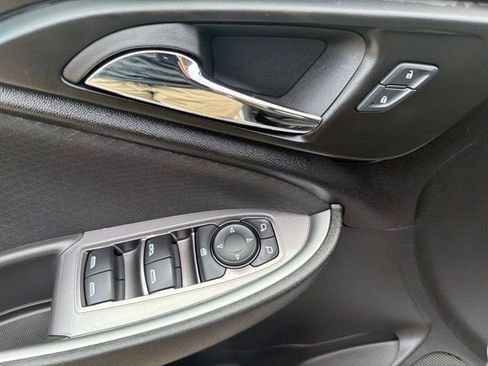 Used 2024 Chevrolet Malibu LT FWD image 12