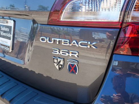 Used 2018 Subaru Outback 3.6R Limited image 15