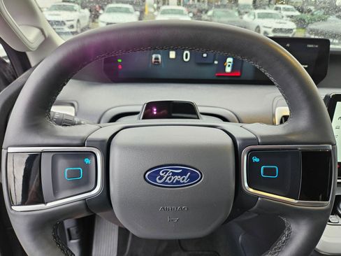 Used 2025 Ford Expedition Max Active AWD/4WD image 24