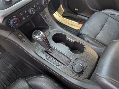 Used 2019 GMC Acadia SLT AWD/4WD image 20
