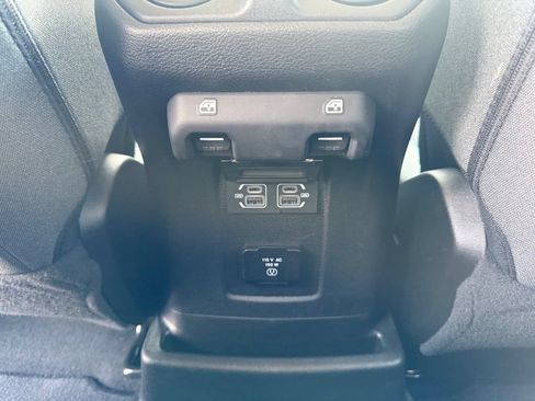 Used 2025 Jeep Wrangler Unlimited Sahara AWD/4WD image 42