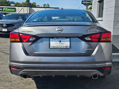 Used 2023 Nissan Altima AWD image 4